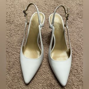 Michael Kors Vanessa Flex Slingback Pump in white size 6